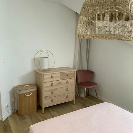 Duplex 100m De La Et 20min Des Chantiers Apartment