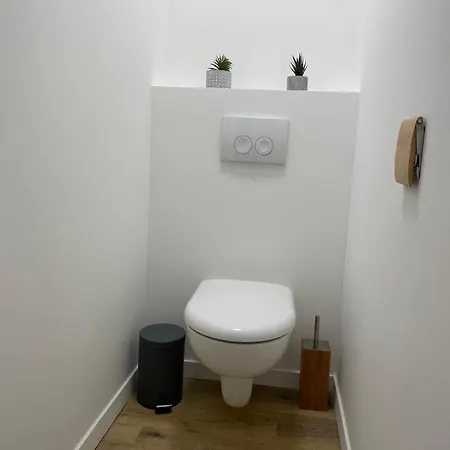Duplex 100m De La Et 20min Des Chantiers Apartment