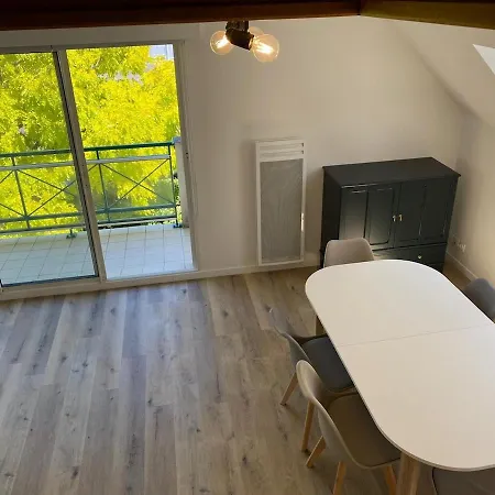 Apartment Duplex 100m De La Et 20min Des Chantiers *