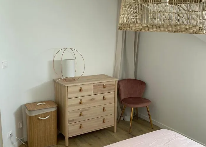 Duplex 100m De La Et 20min Des Chantiers Apartment